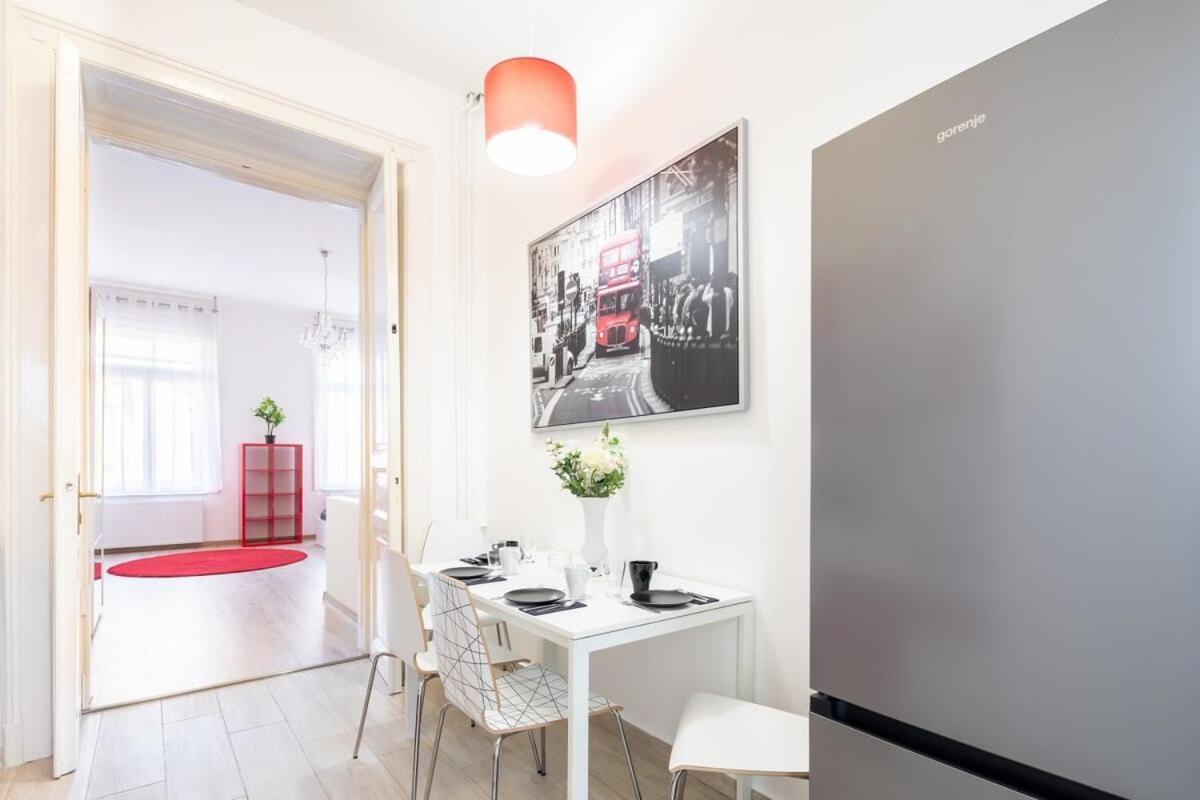 Super Central Convenient Apartment บูดาเปสต์ ภายนอก รูปภาพ