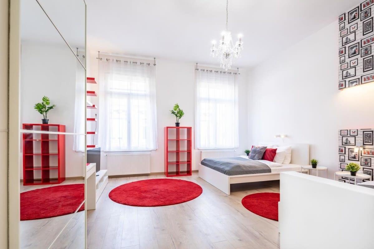 Super Central Convenient Apartment บูดาเปสต์ ภายนอก รูปภาพ